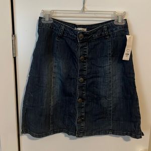 NWT Francesca’s Stretch Denim Button Front Skirt